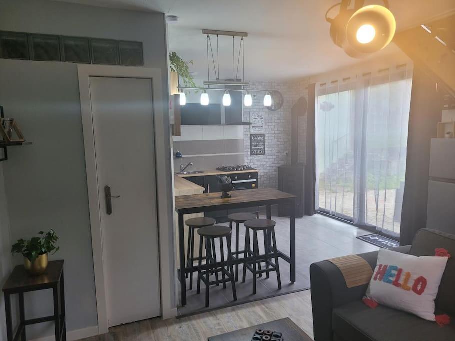 Petite Maison Cosy En Duplex Eguelshardt Экстерьер фото